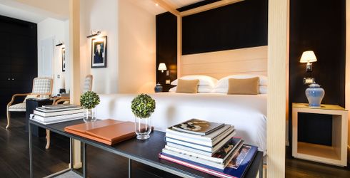 hotel room image