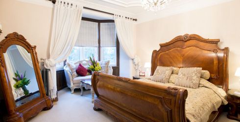 hotel room image