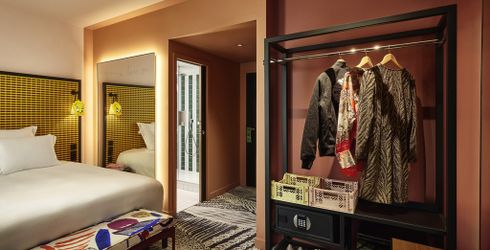 hotel room image