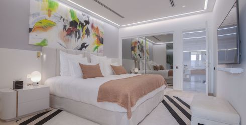 hotel room image
