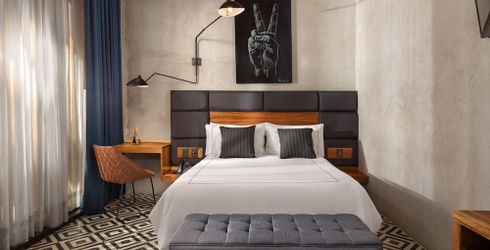hotel room image