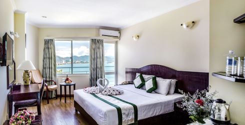 hotel room image