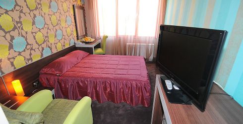 hotel room image