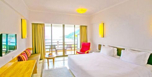 hotel room image