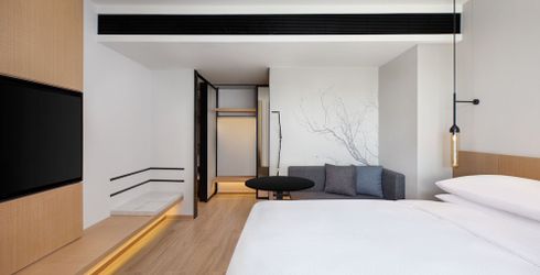 hotel room image