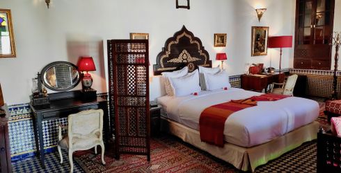 hotel room image