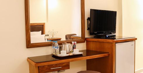 hotel room image