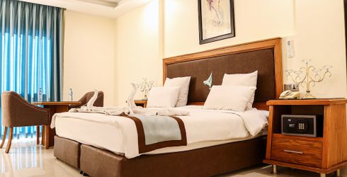 hotel room image