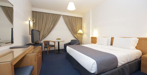 hotel room image