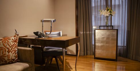 hotel room image