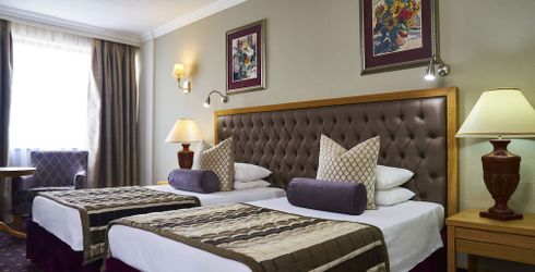 hotel room image