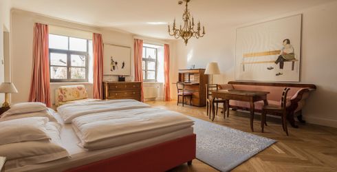 hotel room image
