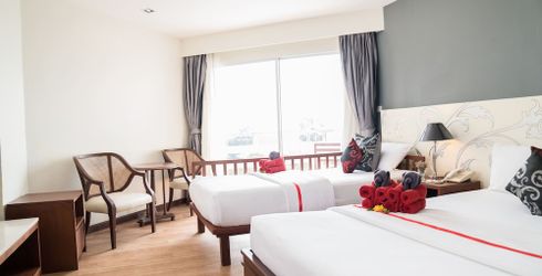hotel room image