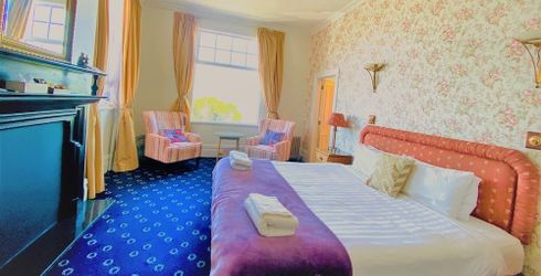 hotel room image