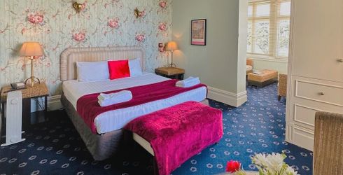 hotel room image