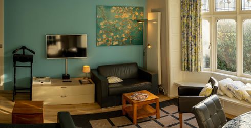 hotel room image