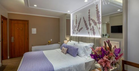 hotel room image