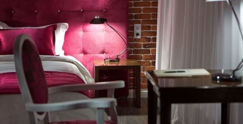 hotel room image