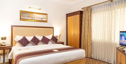 hotel room image