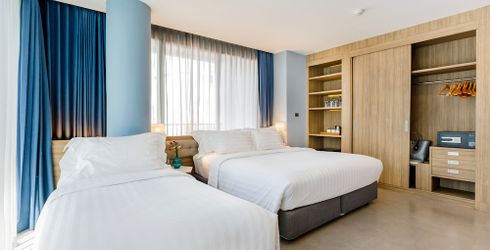hotel room image