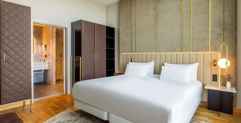 hotel room image