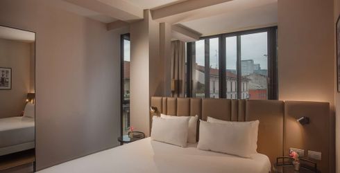 hotel room image