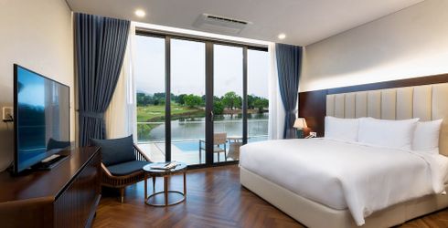 hotel room image