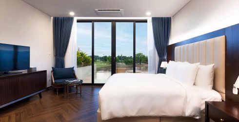hotel room image