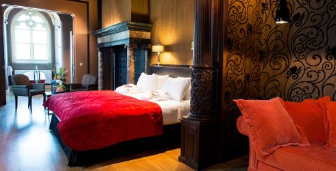 hotel room image