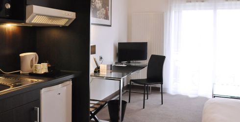 hotel room image