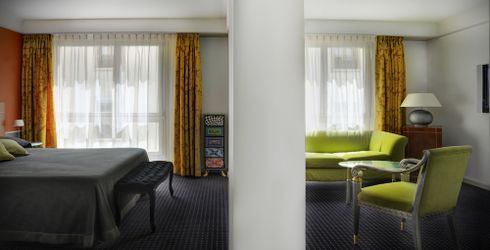 hotel room image