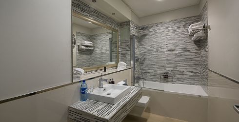 hotel room image