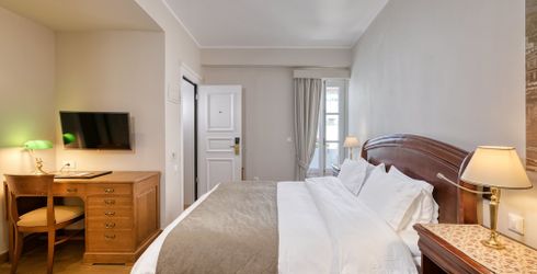 hotel room image