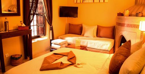 hotel room image