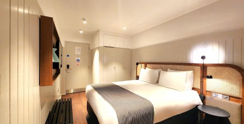 hotel room image