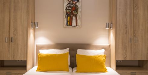 hotel room image