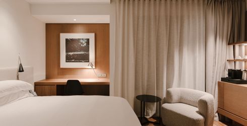 hotel room image
