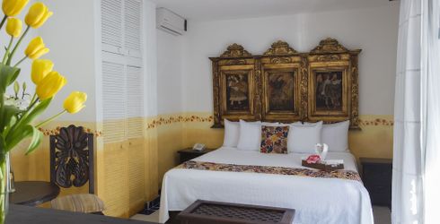 hotel room image