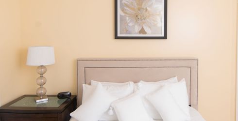 hotel room image