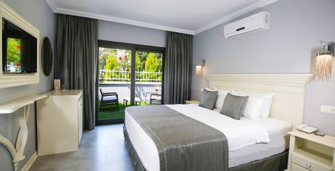 hotel room image