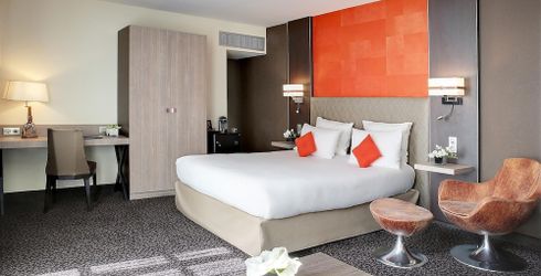 hotel room image
