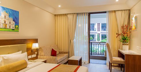 hotel room image
