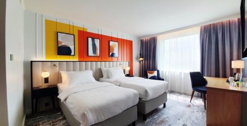 hotel room image