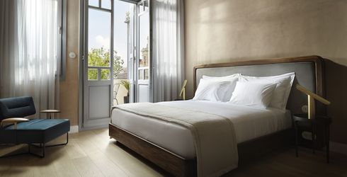 hotel room image
