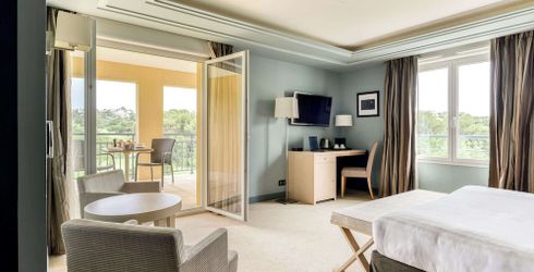 hotel room image