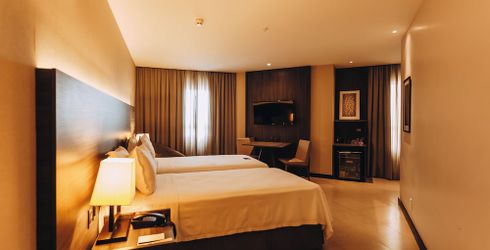 hotel room image
