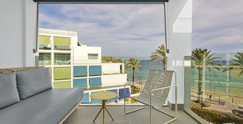 hotel room image