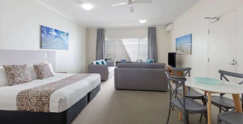 hotel room image