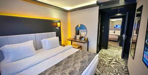 hotel room image