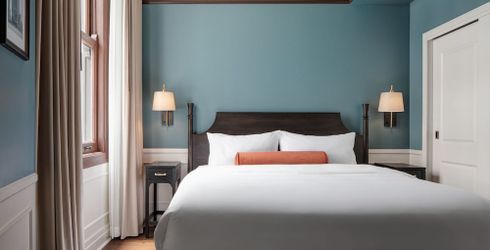 hotel room image